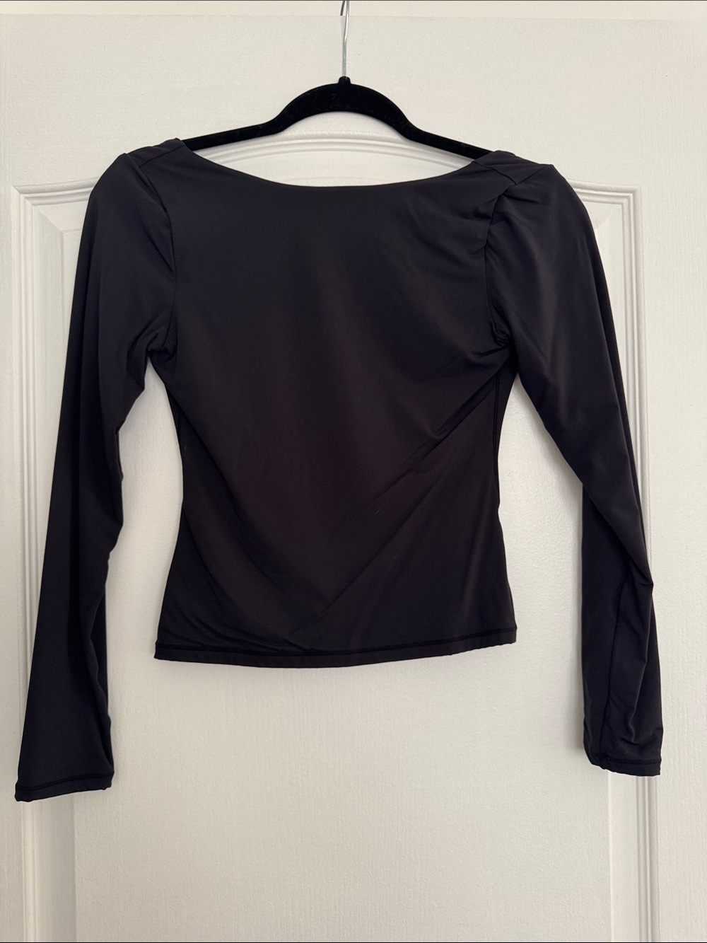 Classic open back Black Long-Sleeve Women's Top